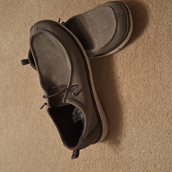 Sonoma Shoes - Picture 1 of 6